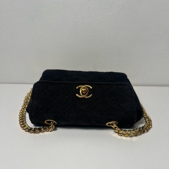 Chanel Vintage Diamond Quilted Mini Single Flap Crossbody Purse W/ Curb Chain - Picture 6 of 14